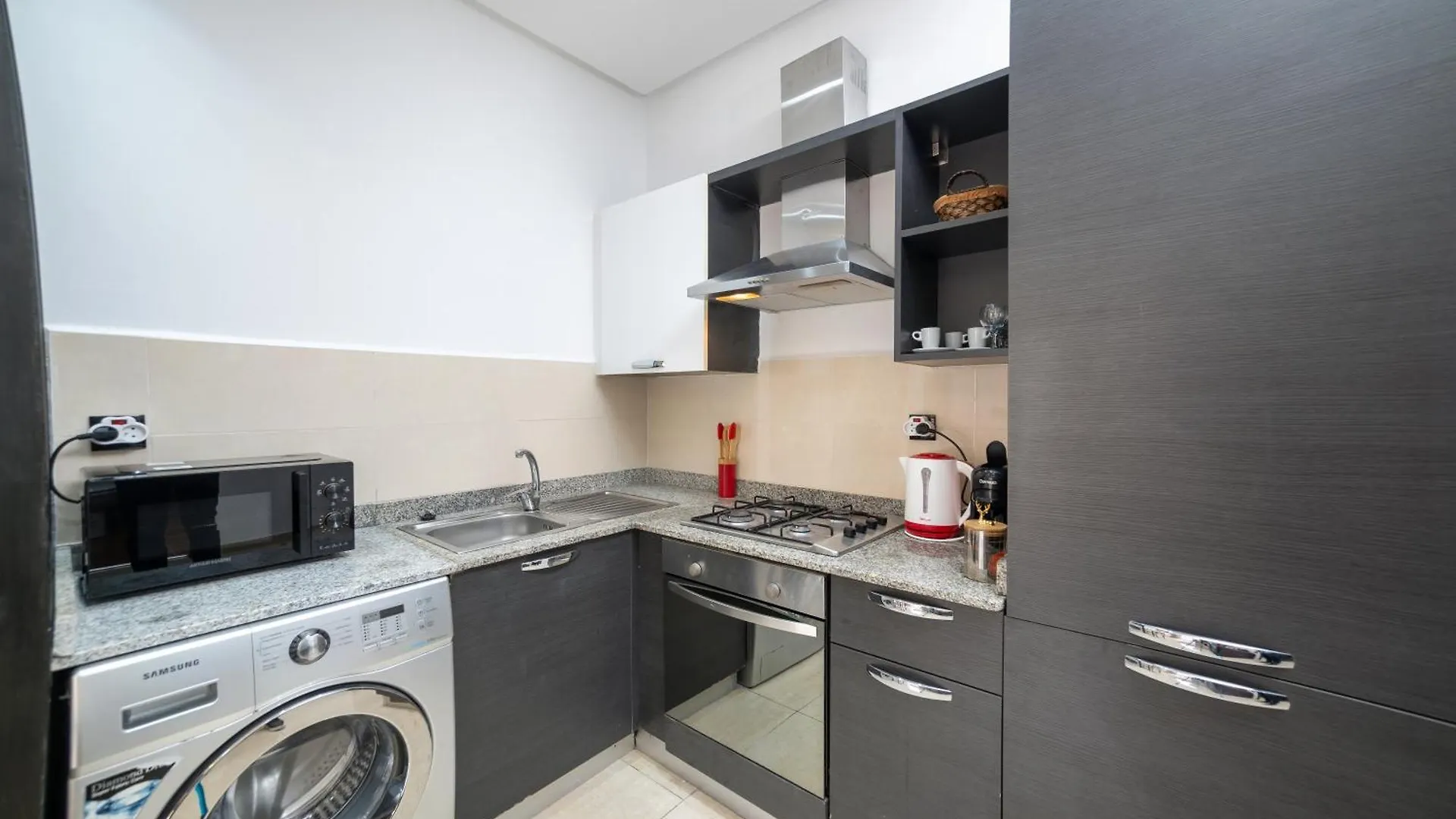 Bel Appartement Piscine 10Min Plage Souk Netflix Beinsport Agadir